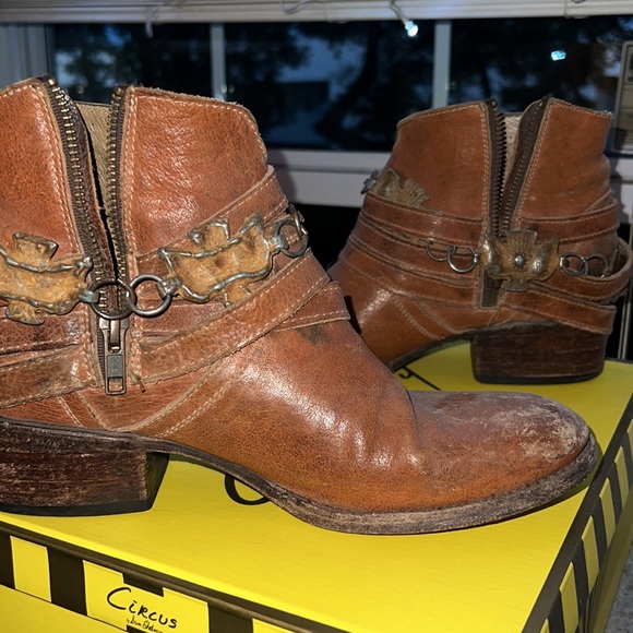 Freebird by Steven - Picture 8 of 10